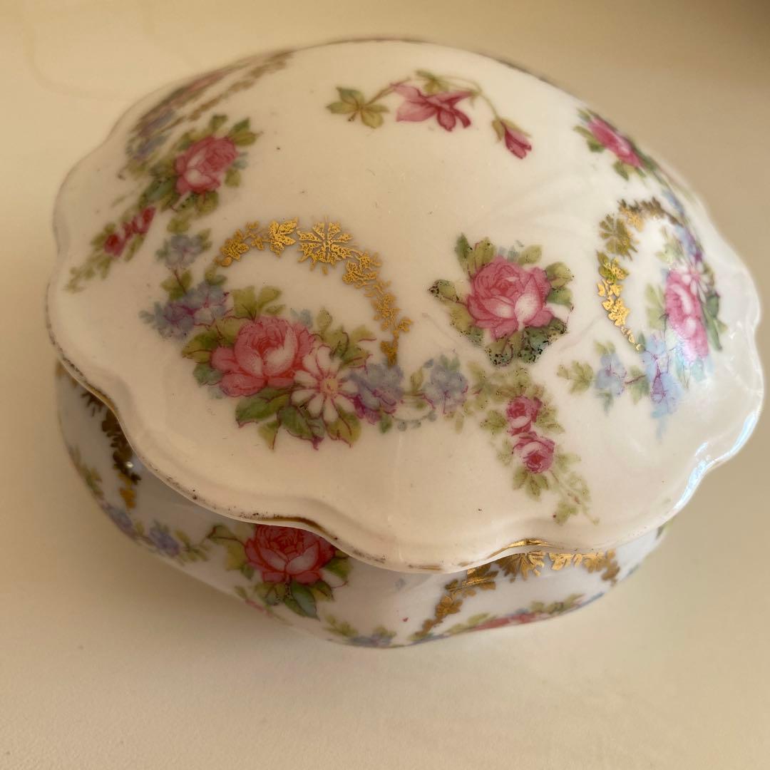 アンティークオーストリア製 花柄陶器ボックス