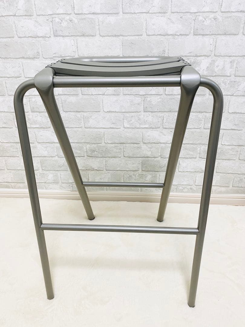 デュエンデ　 ベント ハイスツール