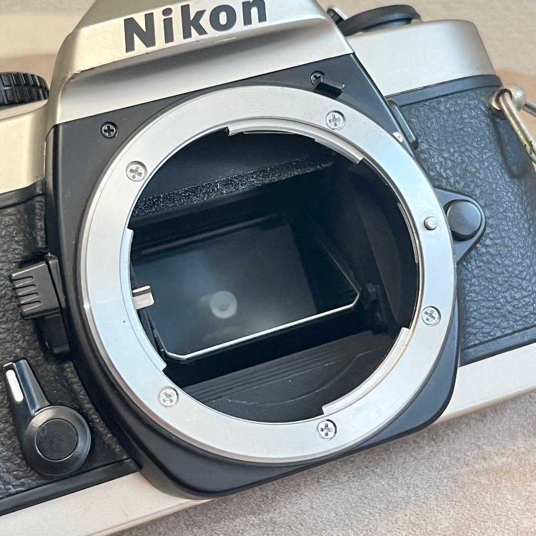 【動作品】Nikon FM10 + Zoom-NIKKOR 35~70mm