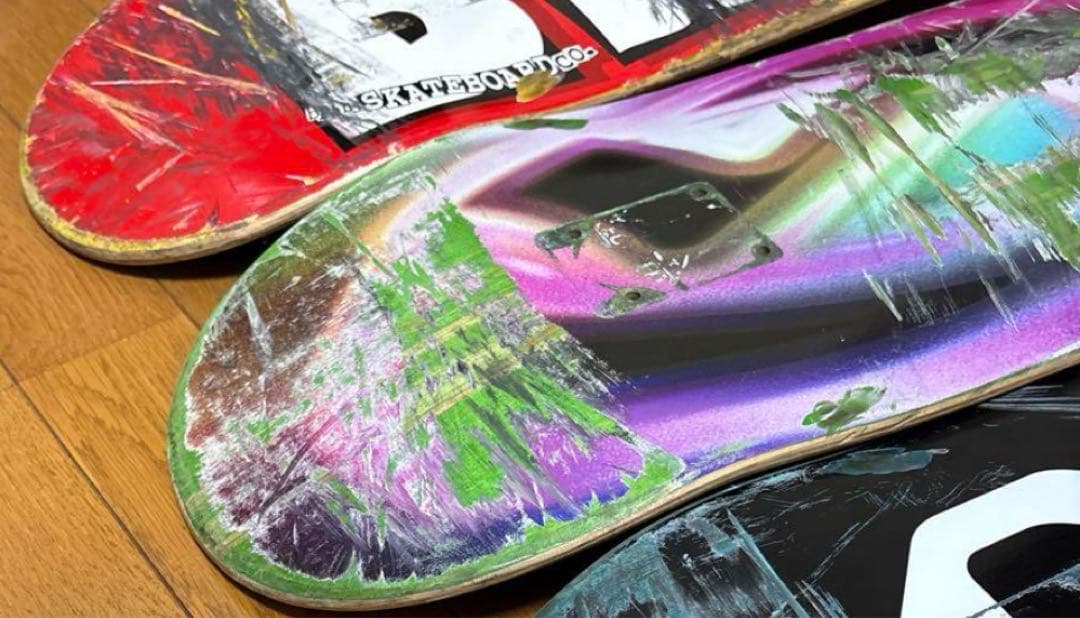 スケートボードデッキ