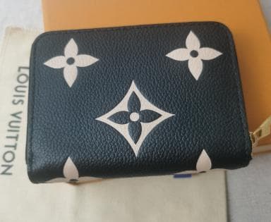 極美品 M69787 ケース財布