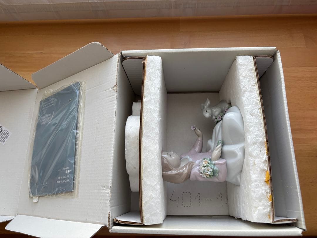 ゆ*あ様 リヤドロ　少女とウサギの陶器像