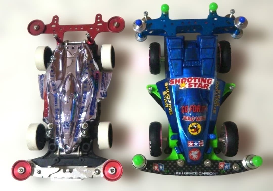 高額パーツ使用⬛️タミヤ⬛️ミニ四駆⬛️塗装済組み立て完成品2台