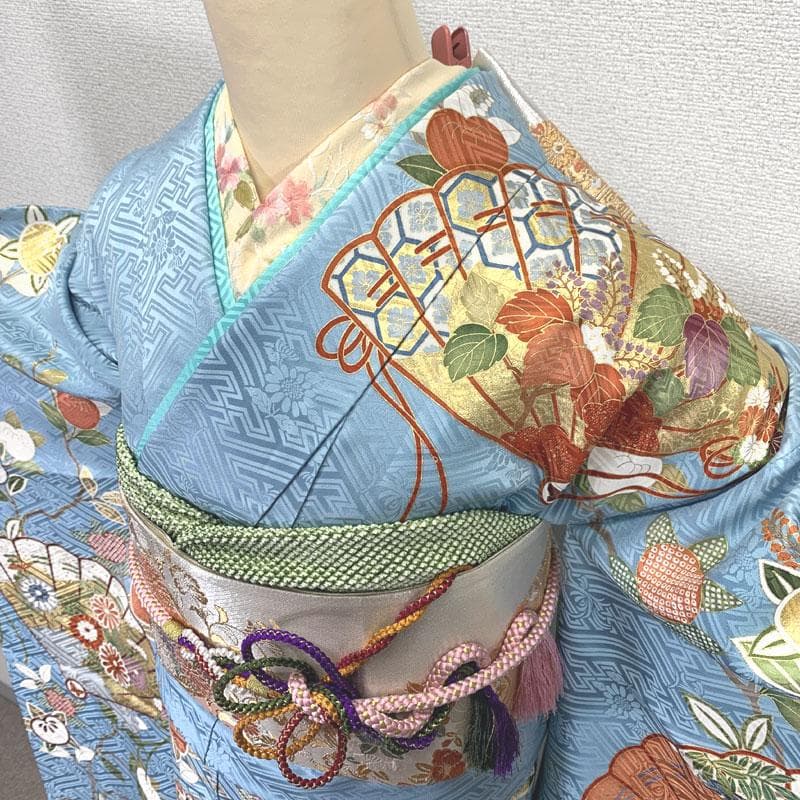 506z2〇百貨店取扱 古典柄 振袖 金彩 金駒刺繍 地紋 水色〇成人式 結婚式