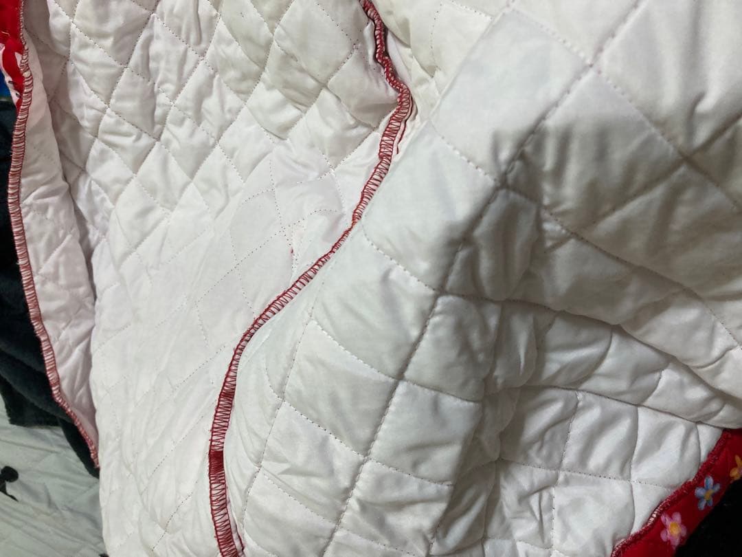 ハローキティ キルティング 羽織り 部屋着 着る 布団 ルームウェア サンリオ