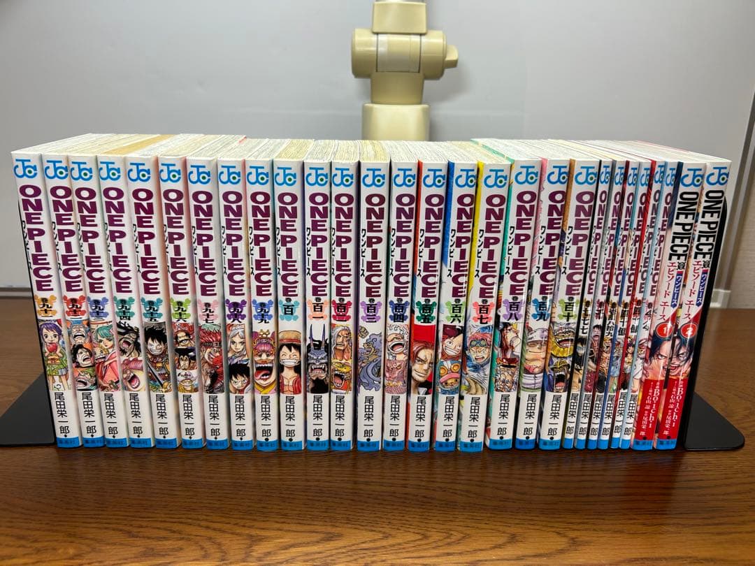 ONE PIECE 1〜110巻＋関連おまけ本8冊セット
