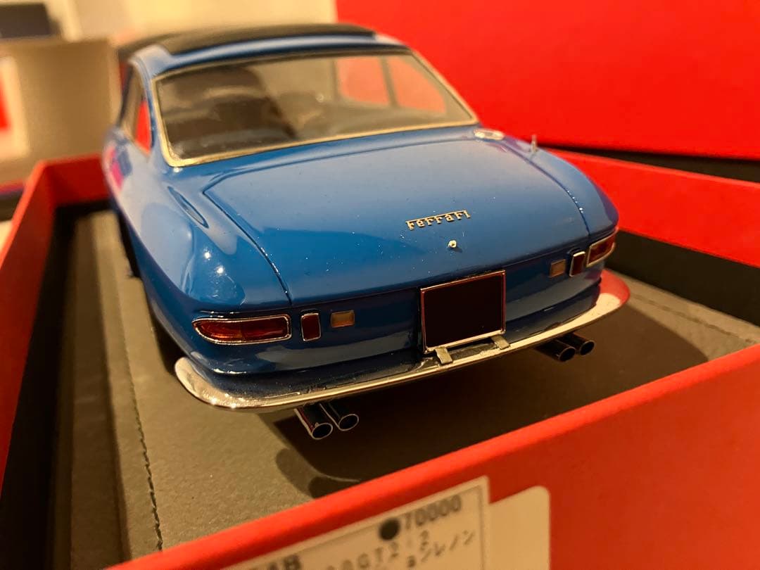 1/18 BBR フェラーリ 330 GT 2+2