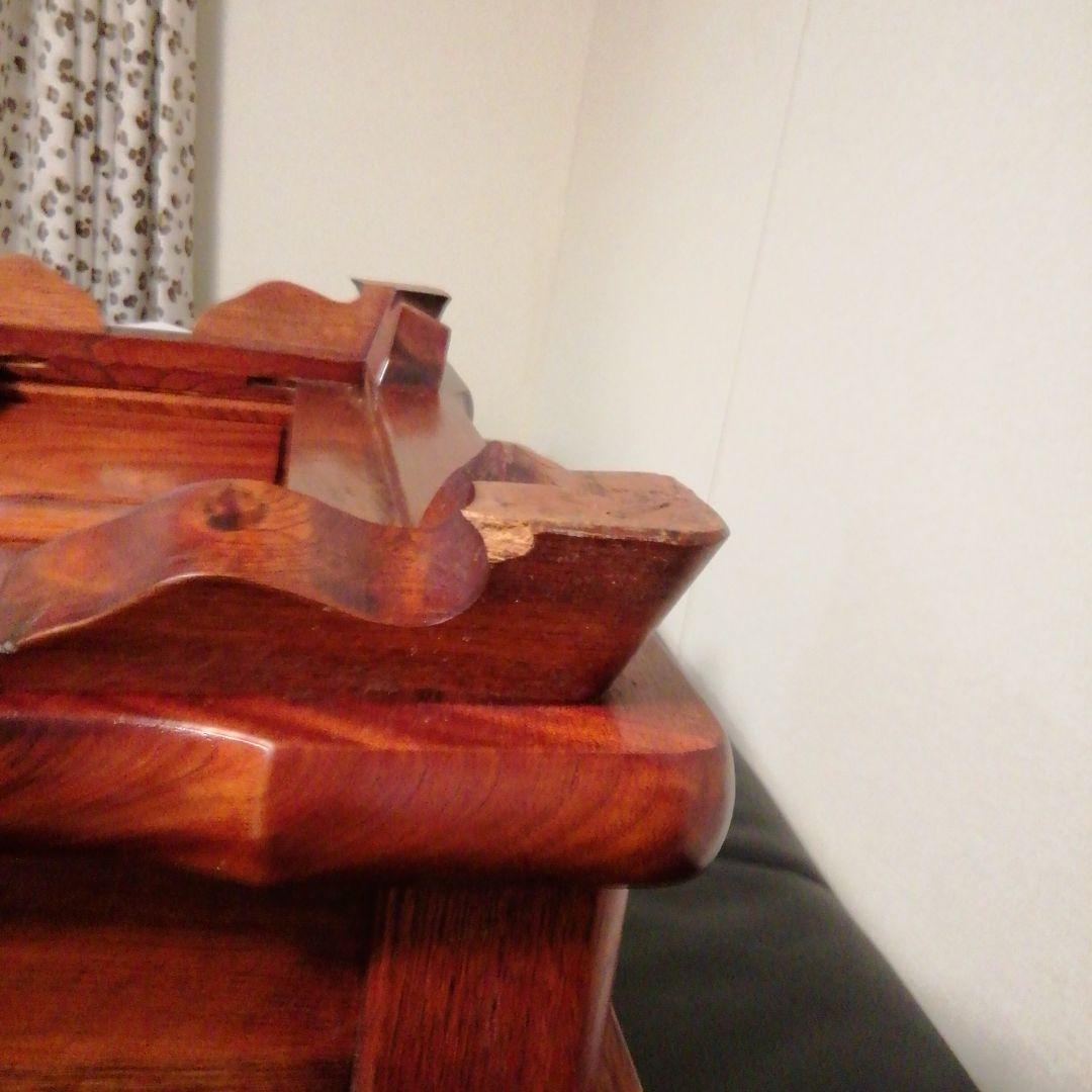 賽銭箱　欅(けやき)