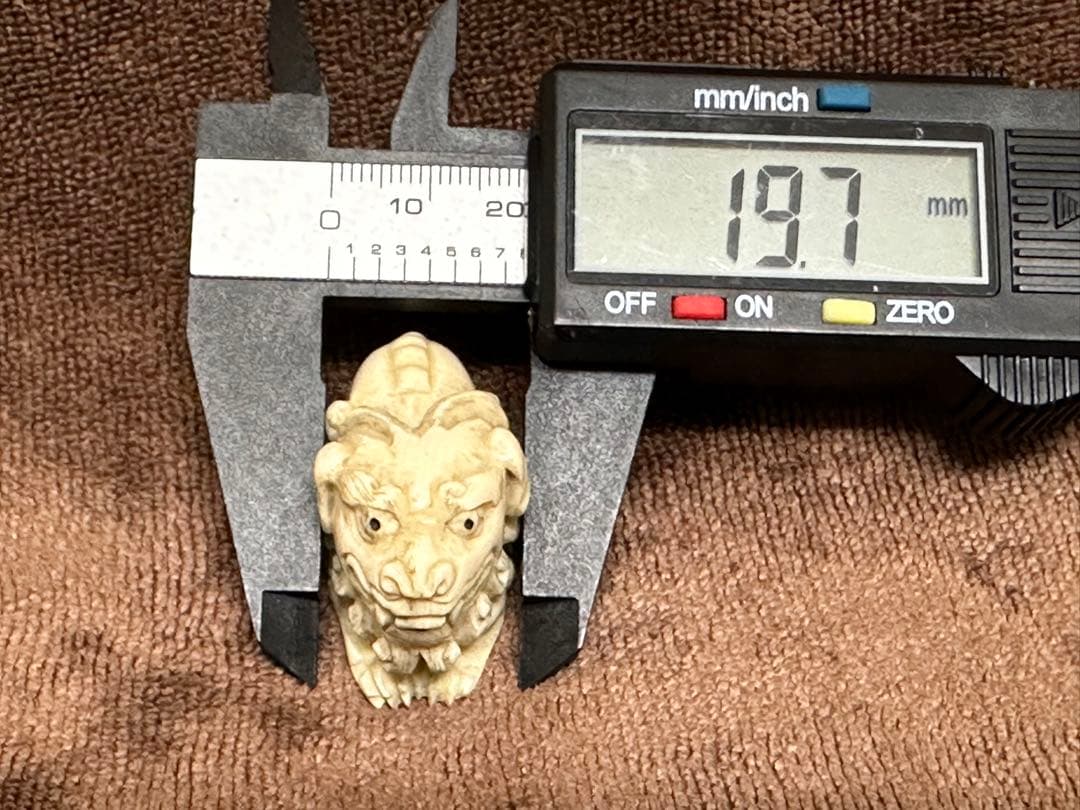 唐物　古美術品　 ライオン　マンモス牙彫　 置物　細密細工　骨董　アンティーク