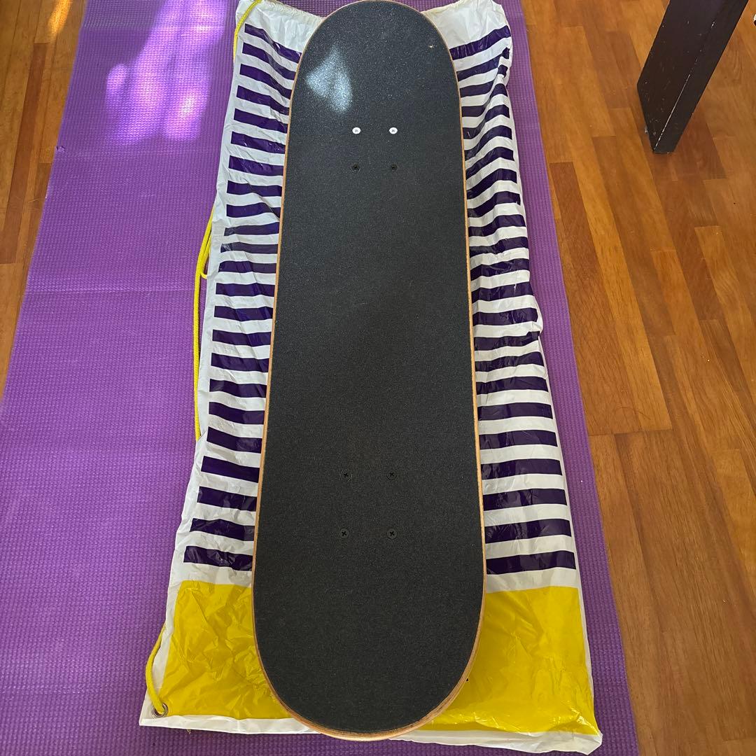 THREE WEATHER製　スケボー