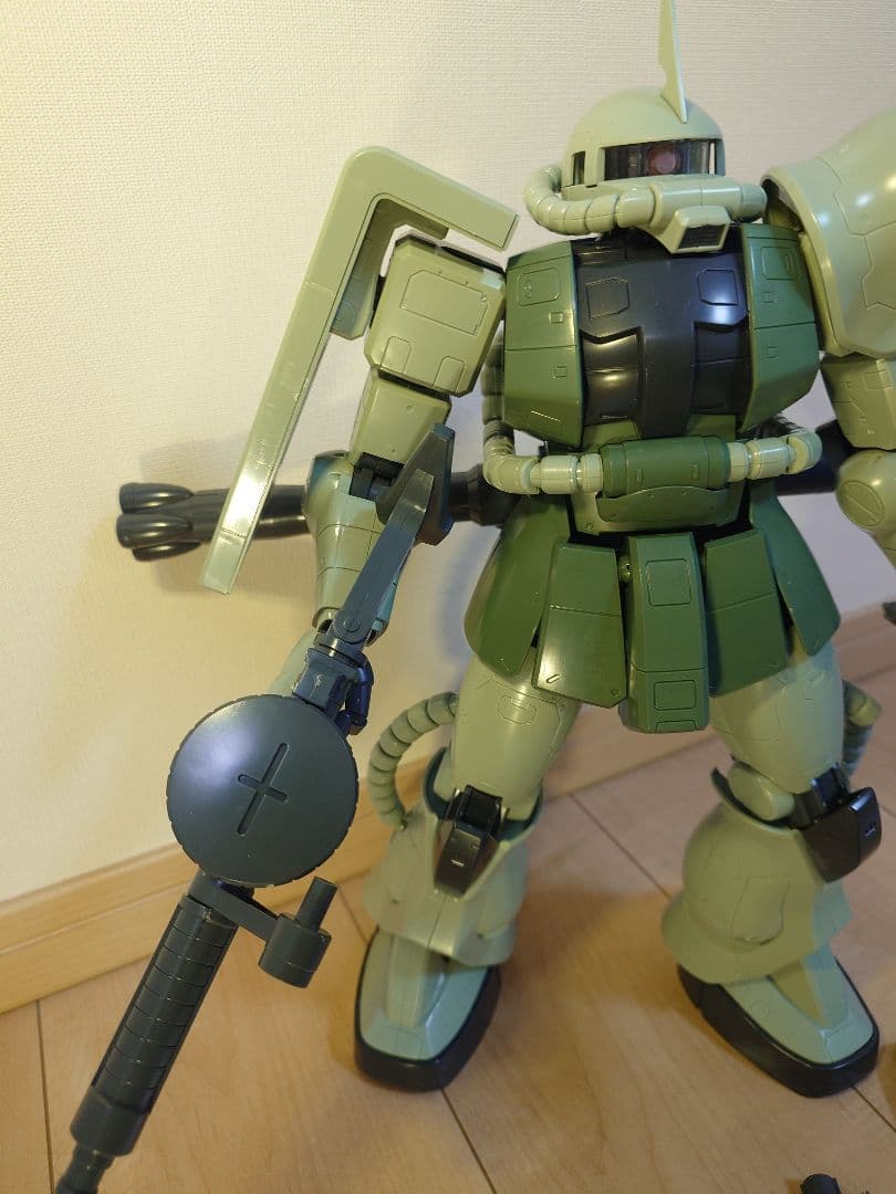 メガサイズ　ザクII　素組み