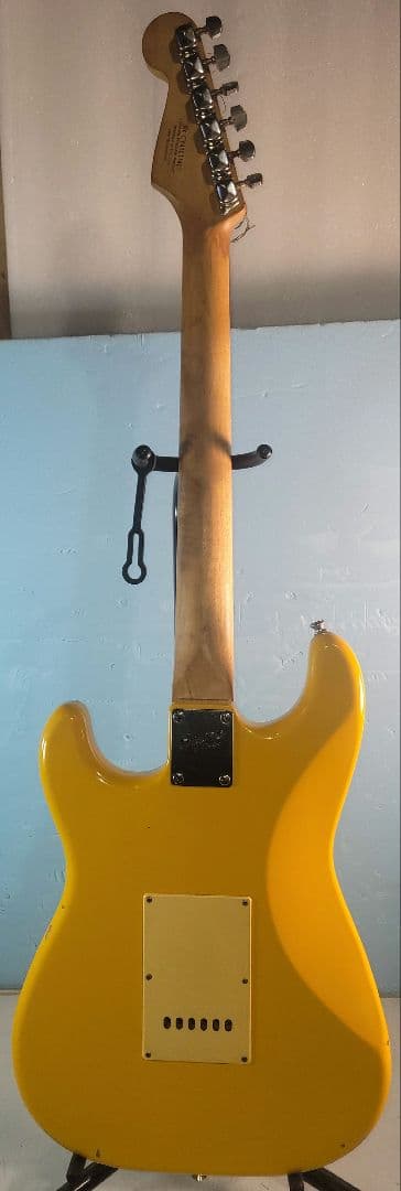 Squier by Fenderストラトキャスター イエローソフトケース付