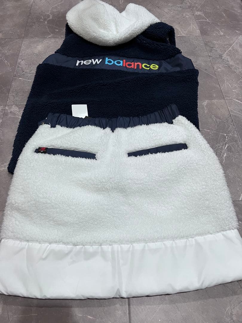 上S下XS ニューバランスゴルフ　レディース　スカート 上下セットアップ