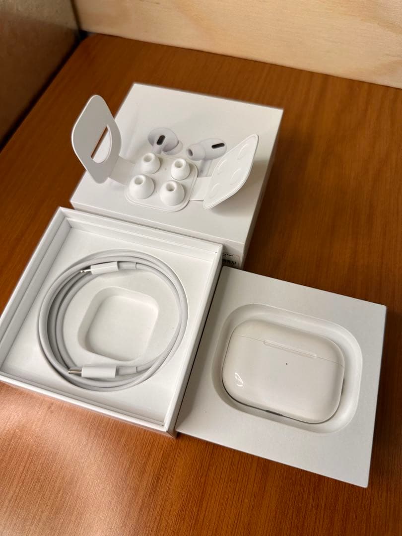 【正規品】AirPods Pro 第2世代 MQD83J/A M6QWP