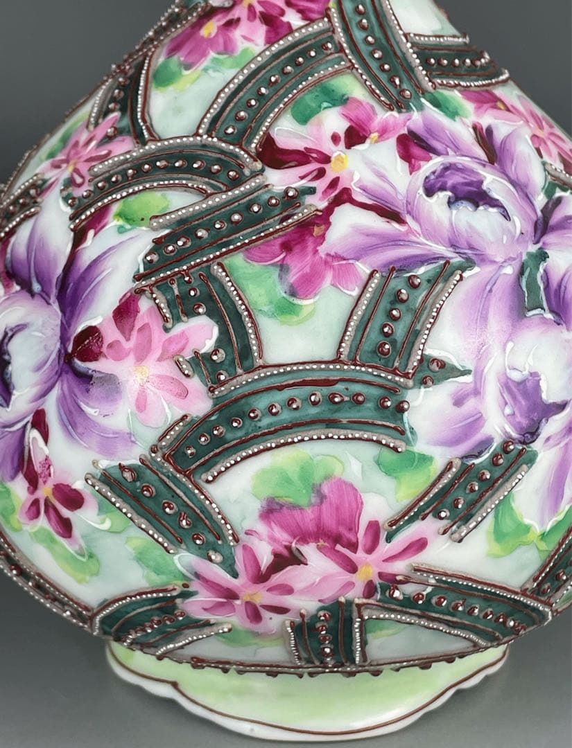 【美品】オールドニッポン ２２．２cm 花紋 一陳盛り花瓶 アールヌーボー様式