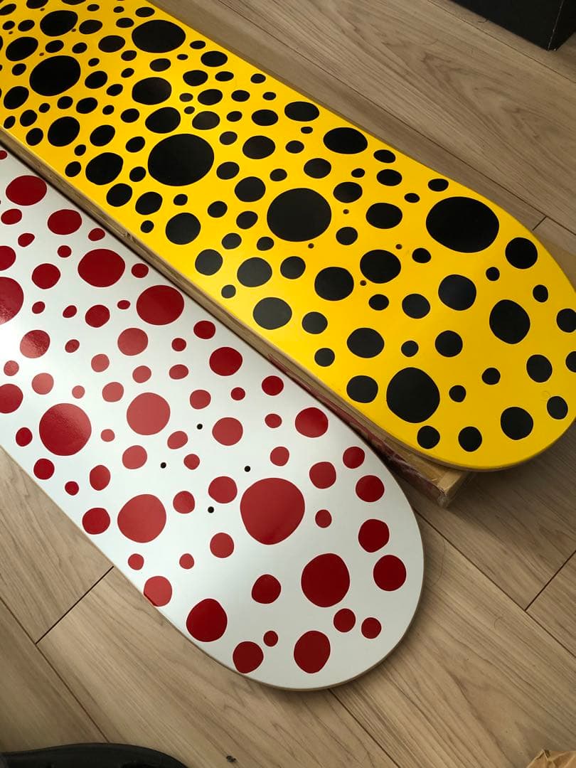 MOMA別注草間弥生スケードボード2種セット