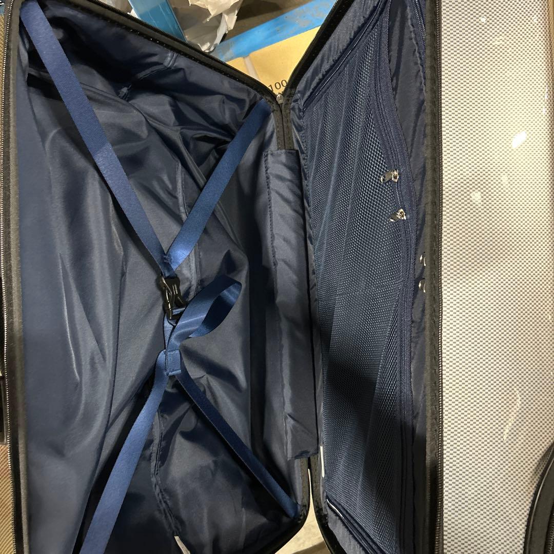 未使用　ACE(エース) スーツケース mサイズ　ブラックカーボン