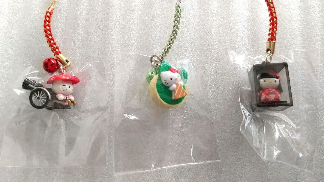 【未使用品】ハローキティ 地域限定ストラップ 12個セット