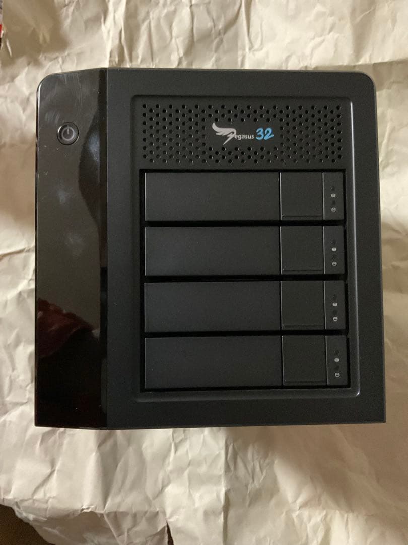 外付けハードディスク・ドライブ PROMISE Pegasus32 R4 16TB HDD 40Gbps TB3