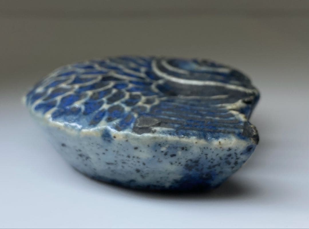 李朝　古窯　染付魚図水滴　幅約8㎝　東Y7-0331