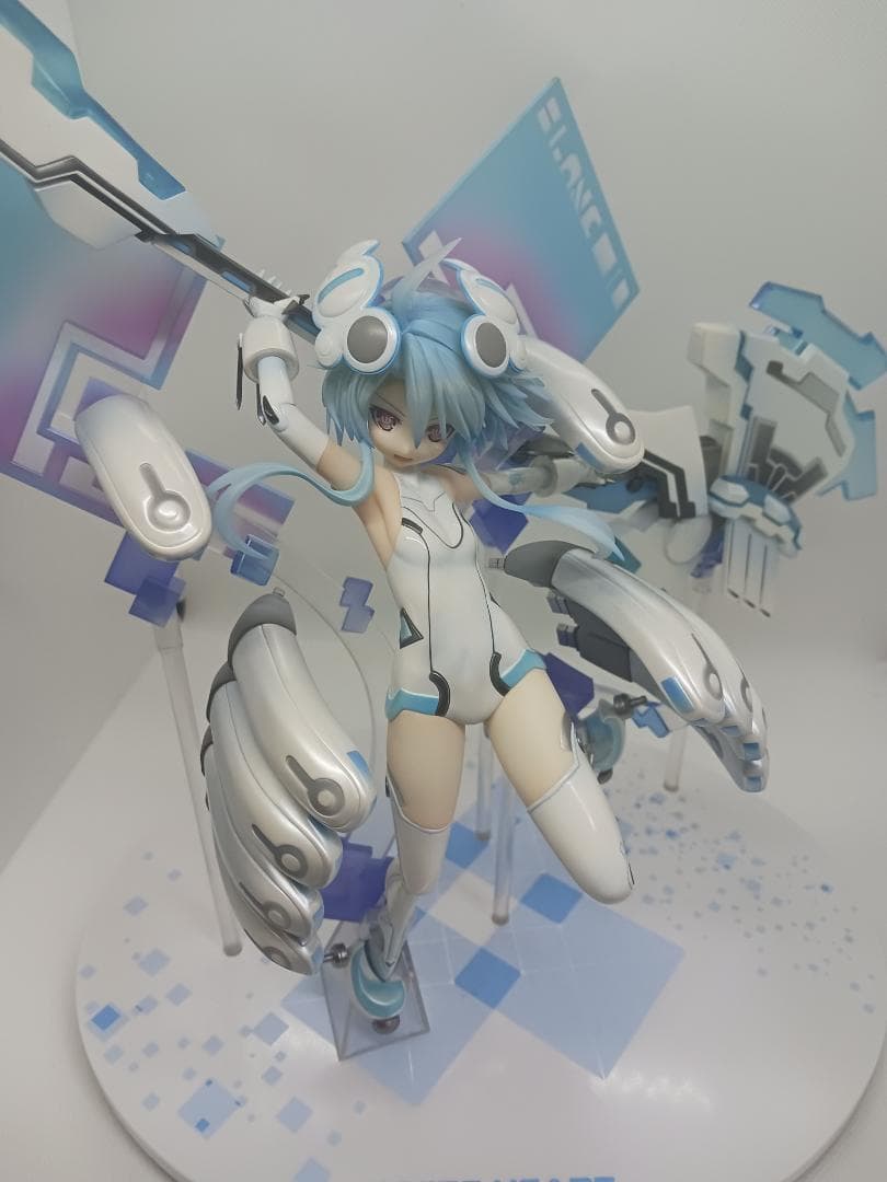 超次元ゲイム ネプテューヌ ホワイトハート フィギュア AMAKUNI