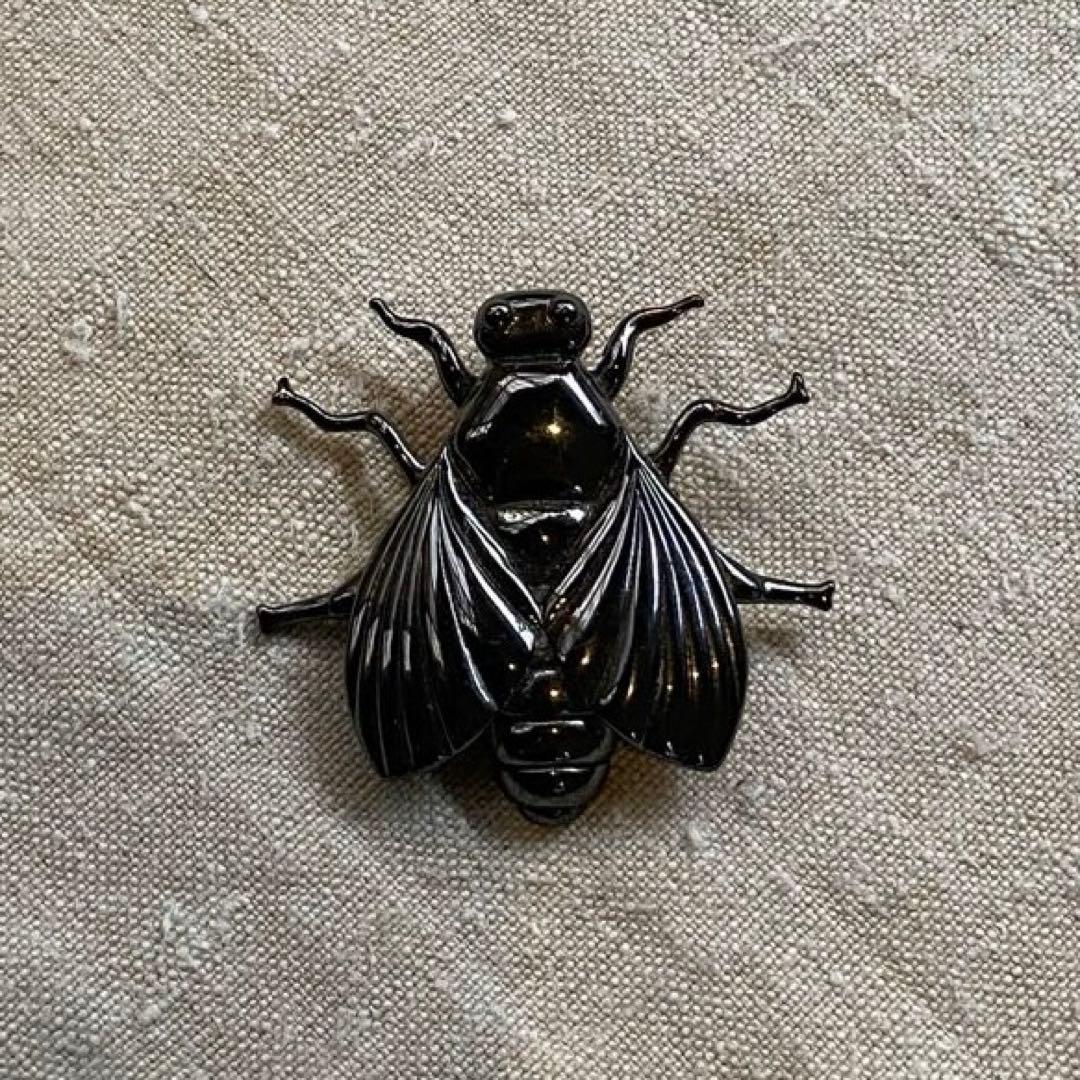 undercover アンダーカバー　ハチ　ブローチ