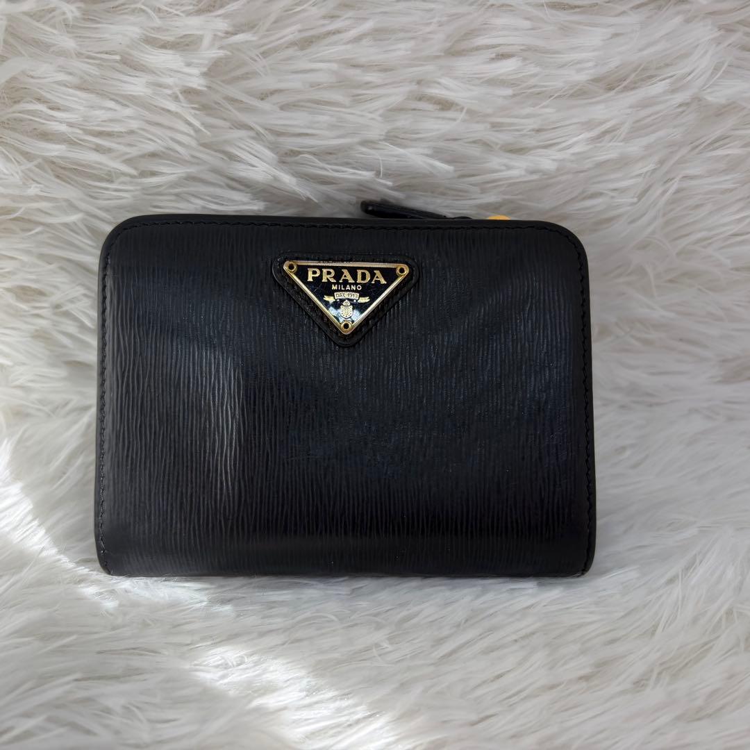 RFID搭載/美品✨プラダ　二つ折り財布 ヴィッテロムーヴ　レザー 三角 黒
