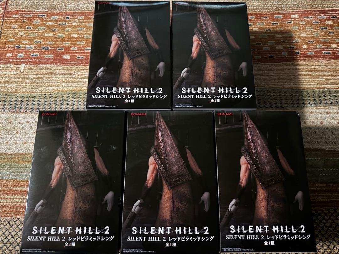 サイレントヒル2　フィギュア　レッドピラミッドシング　5個