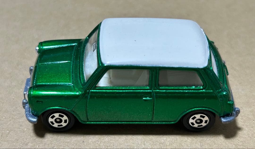 トミカ F8 ミニクーパー 輸出仕様 メタグリーン
