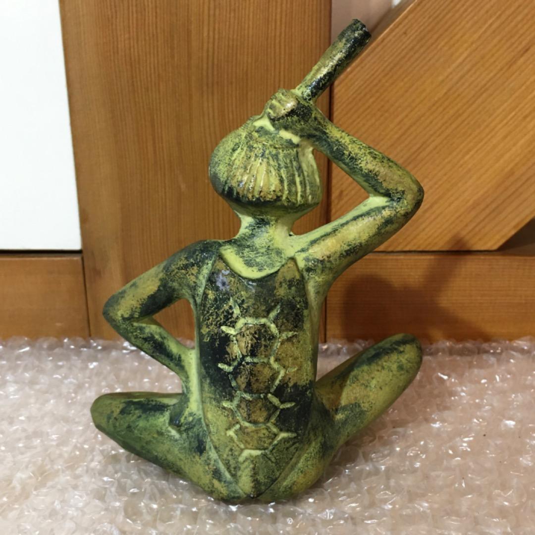 [レア] 鼓を叩く河童 女性 金属製 非常に風流な作品 かっぱ カッパ 置物