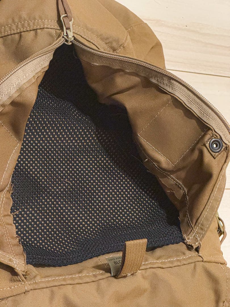 実物Crye Precision PACK Zip-On Panel 1.0