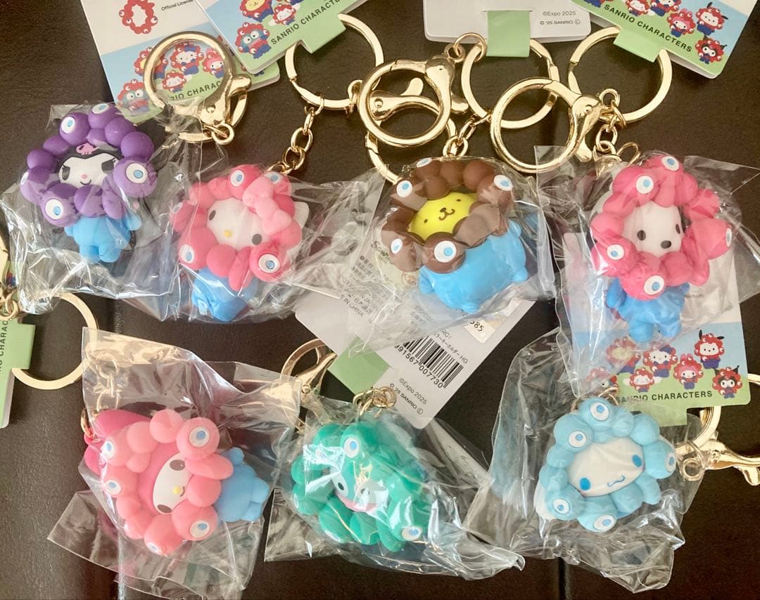 ミャクミャクサンリオパステルキーホールダー