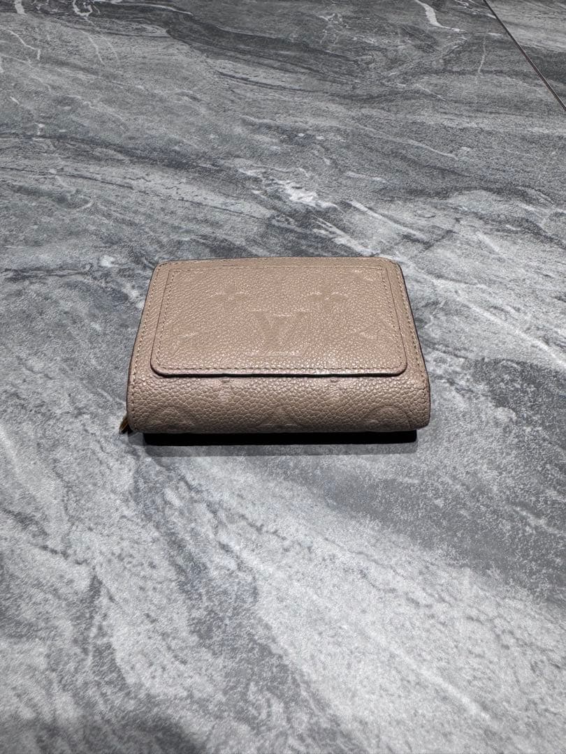 Louis Vuitton ポルトフォイユ　クレア　トゥルトレール　二つ折り財布