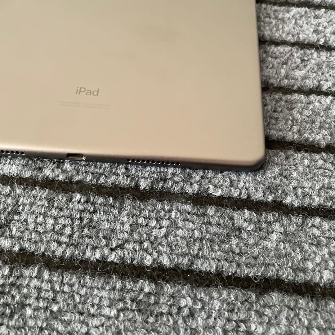84 iPad Air3 3世代 64GB SIMフリー スペースグレイ