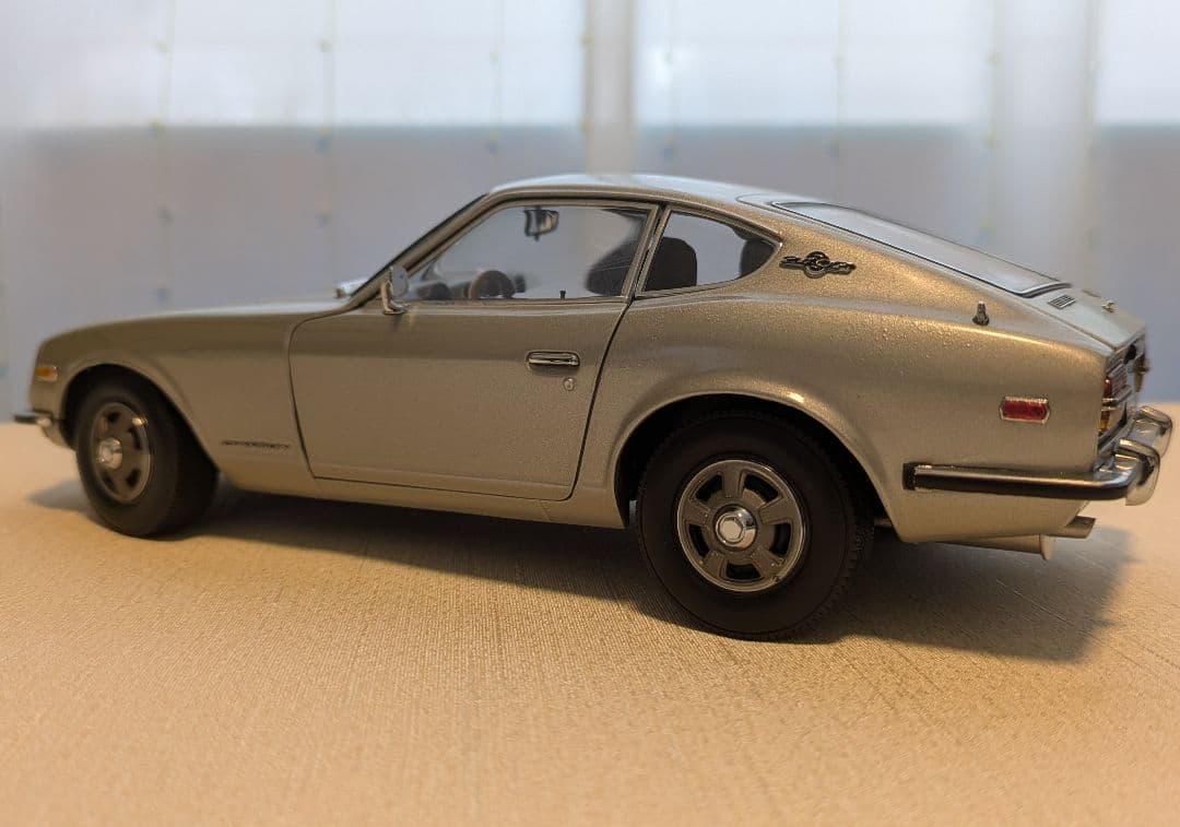 1/18 京商製　DATSUN 240Z シルバー
