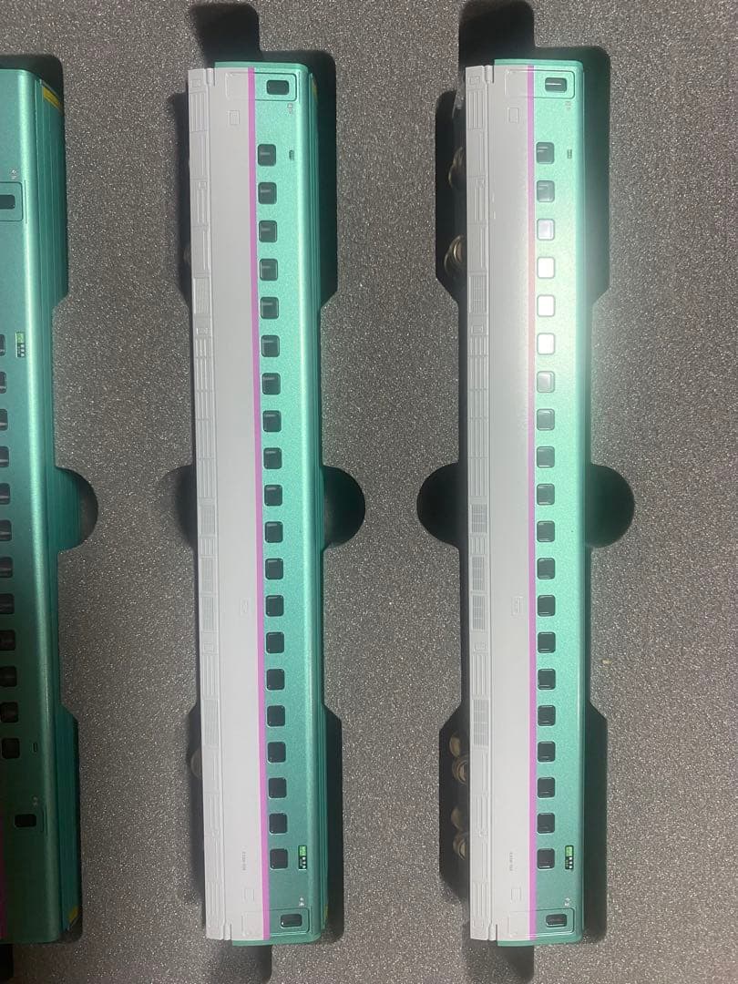 全車純正室内灯付き！　KATO E5系新幹線 はやぶさ 10両セット