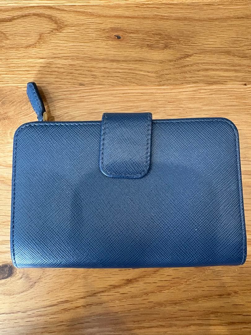 PRADA ブルー レザー 財布