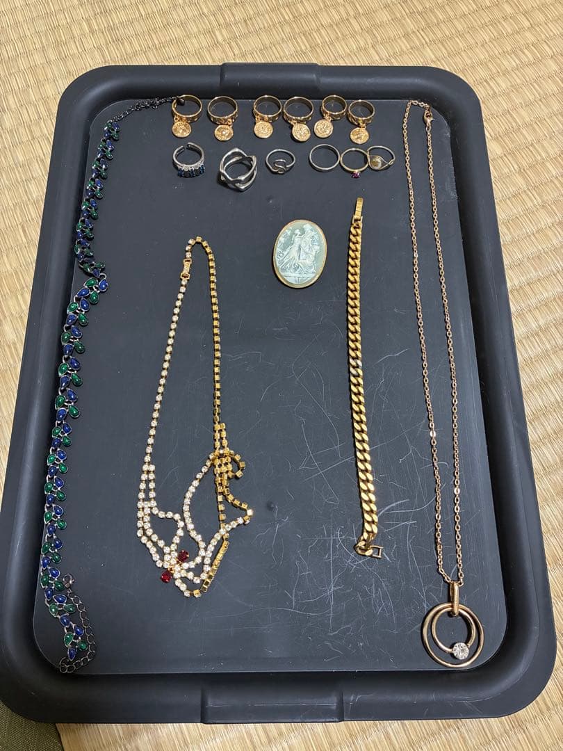 遺品整理　ネックレス　ゴールド　喜平　カメオ　指輪　ピアス　シルバー　28点