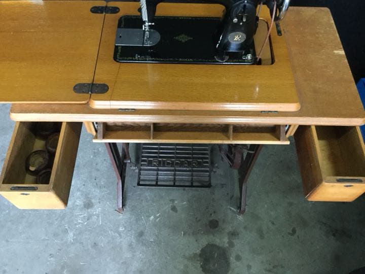 足踏みミシン RICCAR アンティーク 置物 レトロ