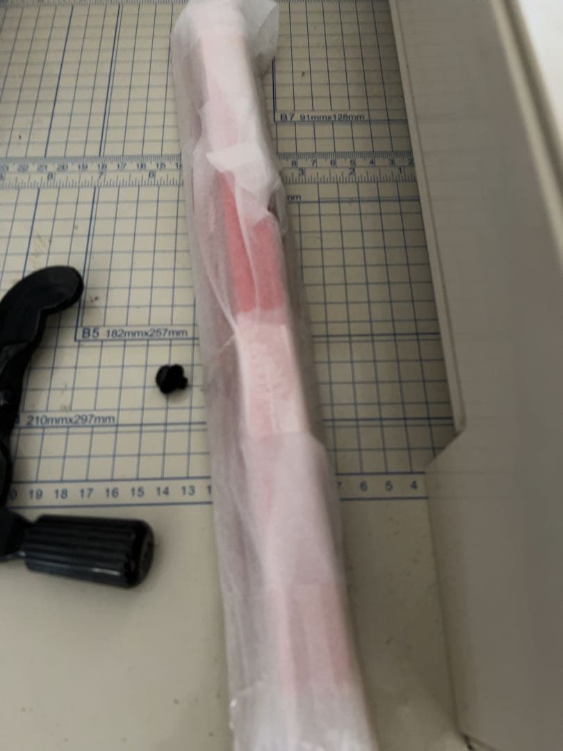 大型裁断機機 .予備の 替え刃 .刃受け木もあり