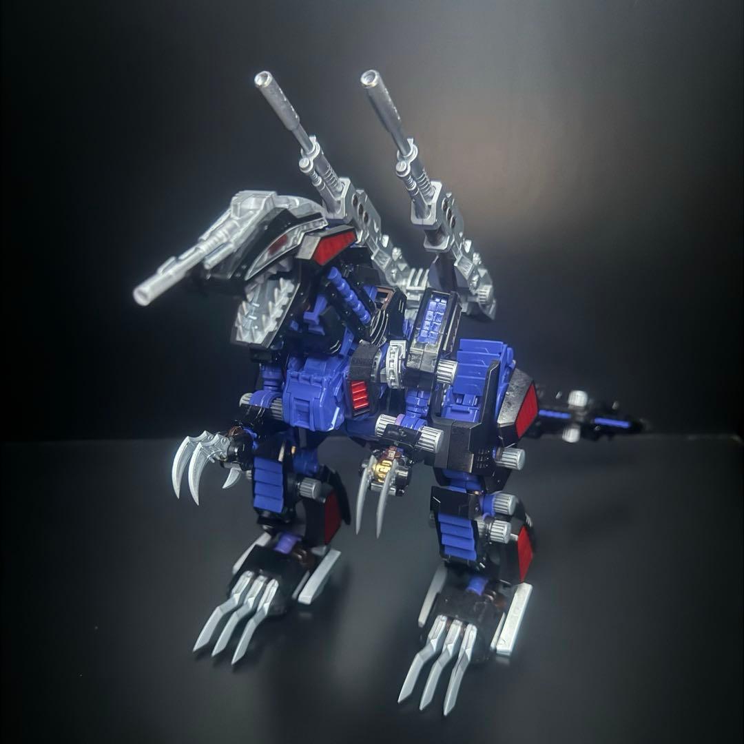 ジェノザウラー　ゾイドHMM 完成品　塗装済