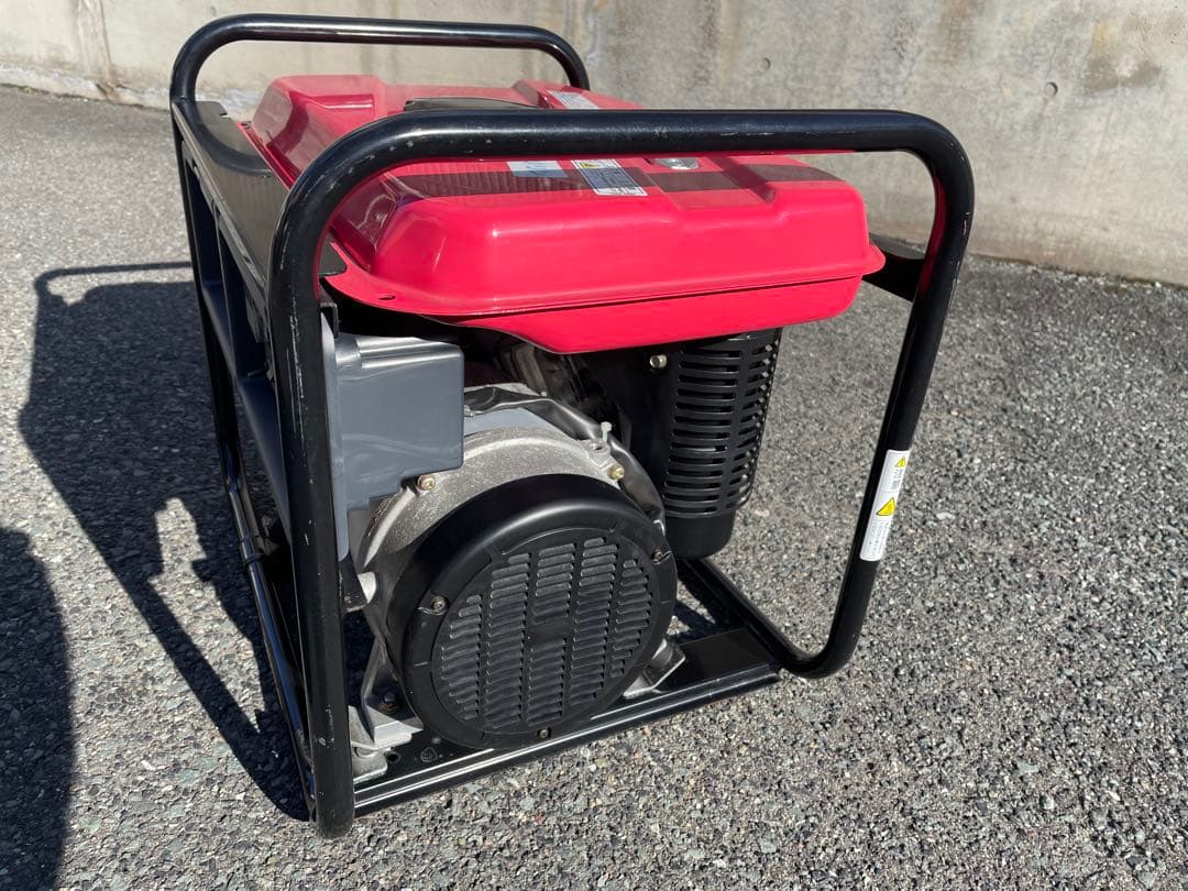 綺麗‼️shindaiwa EGR 2600-A 発電機 送料込み‼️