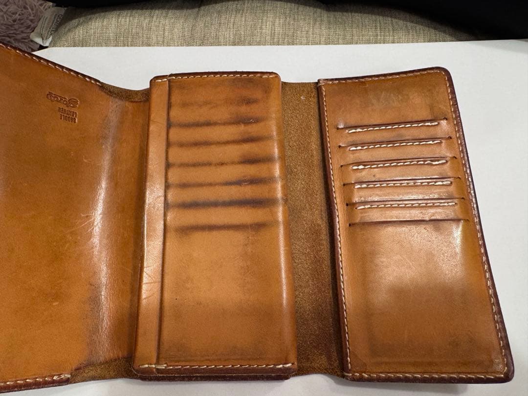 goro'sレザー長財布 コンチョ付き