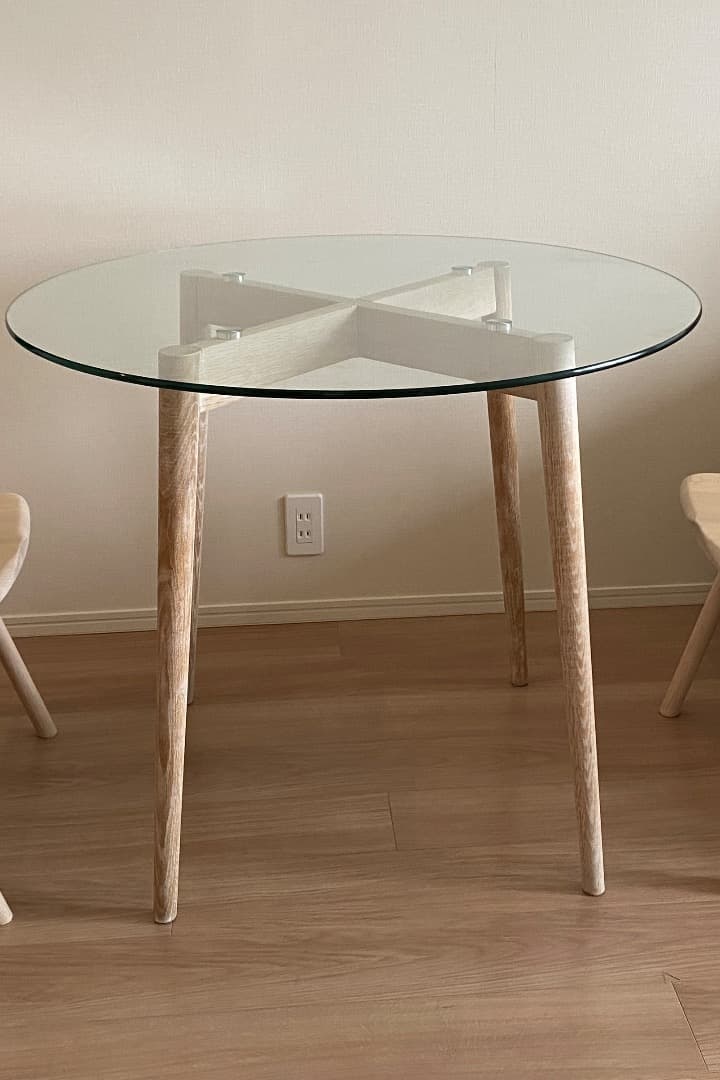 ガラステーブル　メゾンデュモンド　海外ブランド