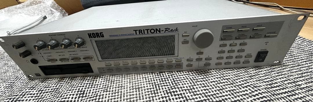 KORG TRITON-Rack マルチトラックレコーダー　動作品