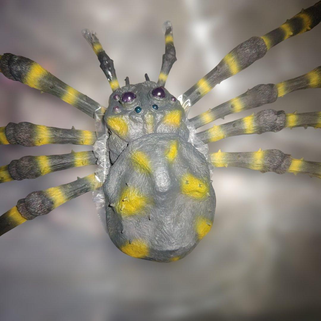 東宝大怪獣シリーズ　クモンガ　少年リック限定版　カマキラス台座付属　フィギュア