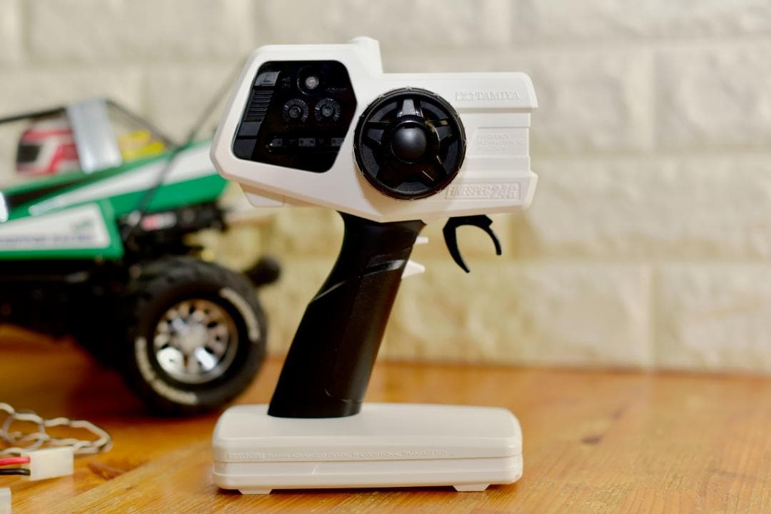 タミヤ コミカルグラスホッパー WR-02CB フルセットファインスペック白/黒