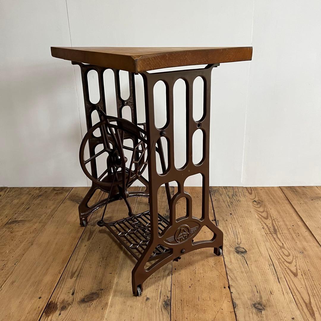 アンティーク ミシン脚 リメイク テーブル 欅 古材 一枚板 レトロ z714