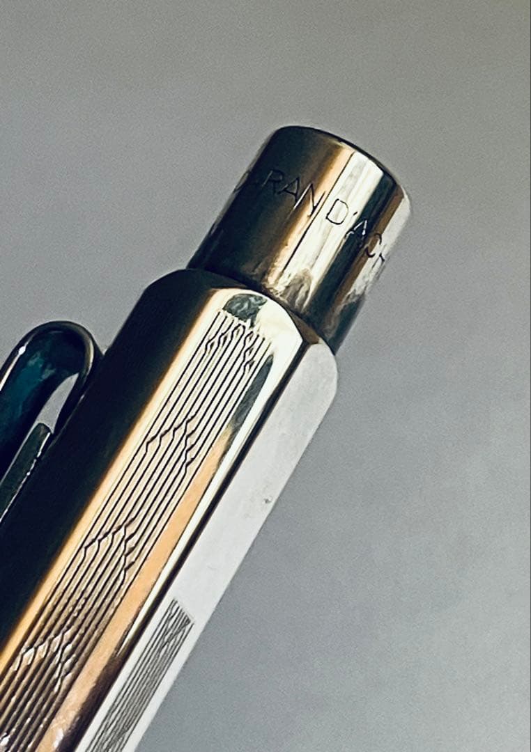 カランダッシュ　エクリドール　シルバー ケース付き　箱入り　ボールペン