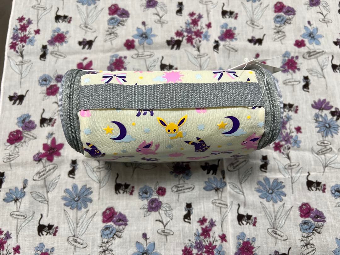 ポケモンタイム　トラベルポーチ　イーブイシリーズ